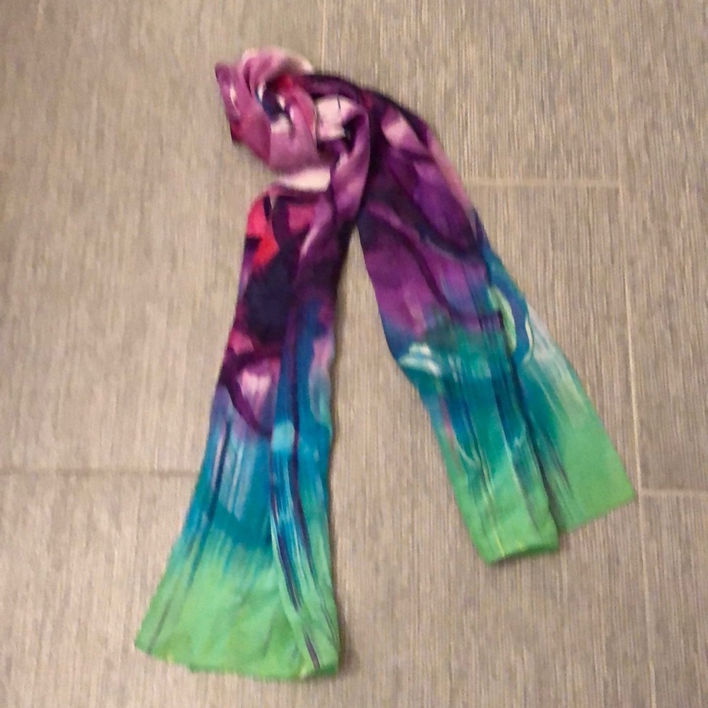New Cynthia Rowley 💯 %silk scarf